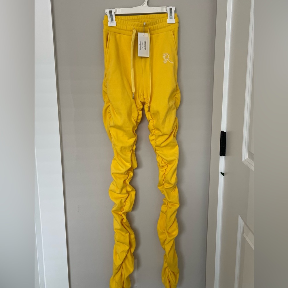 GSUWOO Bright Yellow Stacked Sweatpants